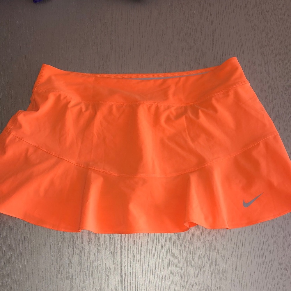 Nike Tennis 🎾 Orange skirt Size L